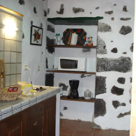 Casa Rural El Alpende * El Islote